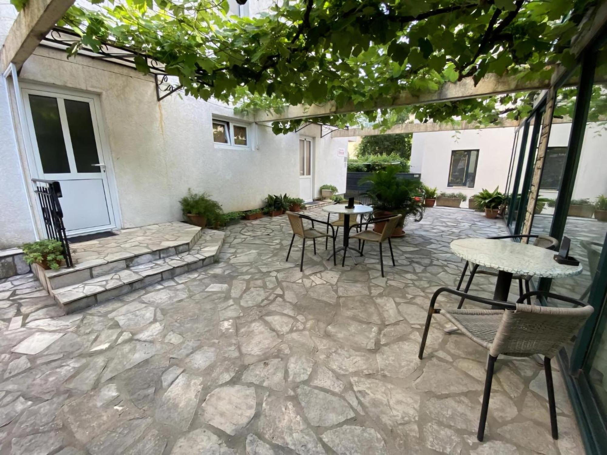 Guesthouse Tri Palme Bečići Exterior photo