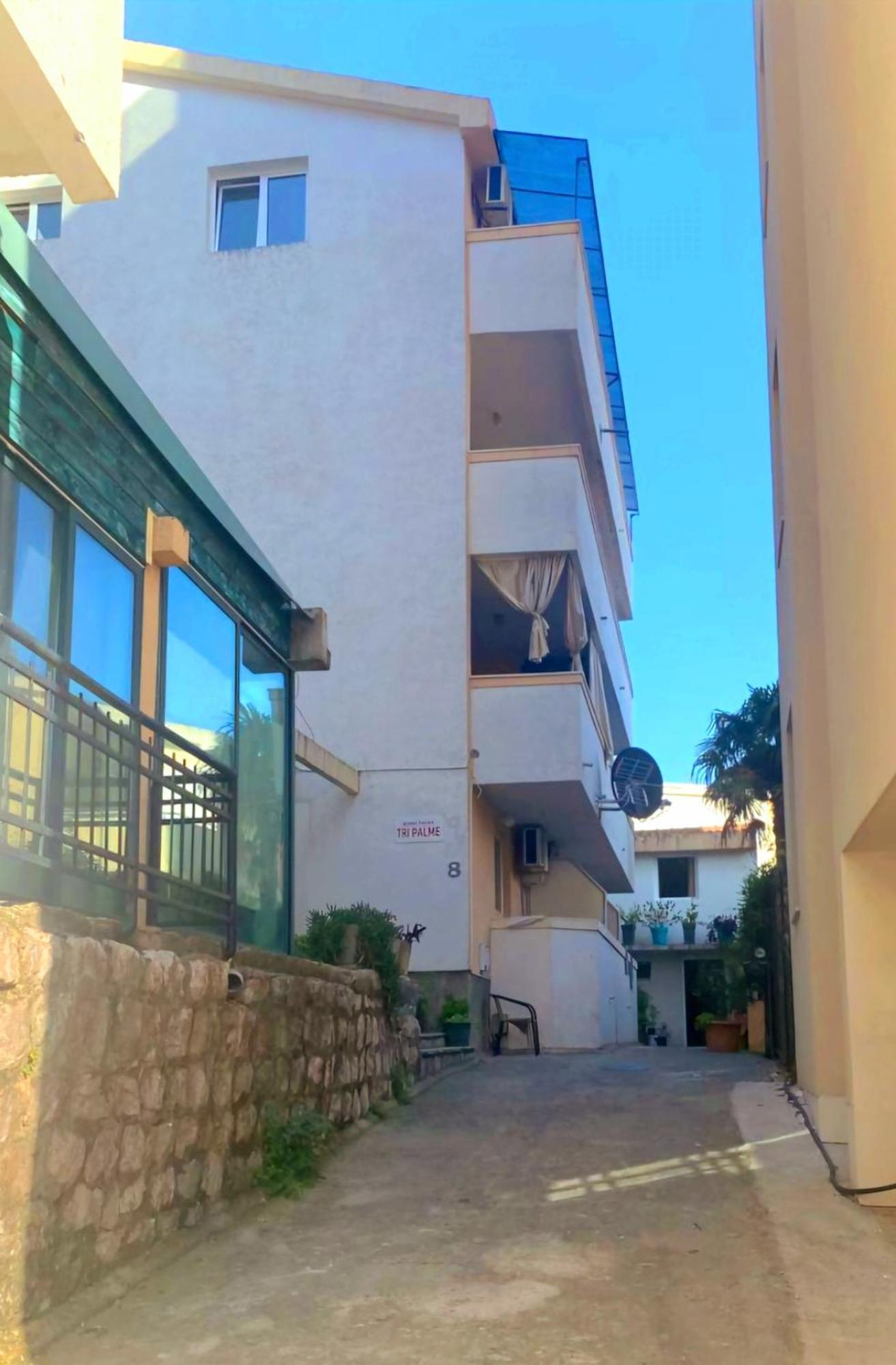 Guesthouse Tri Palme Bečići Exterior photo