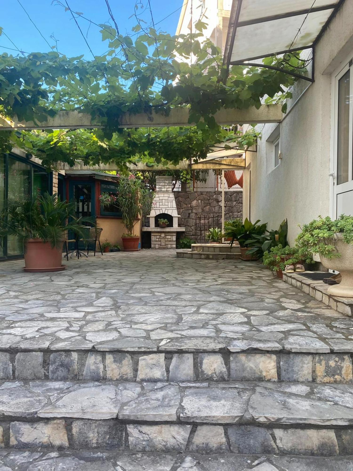 Guesthouse Tri Palme Bečići Exterior photo